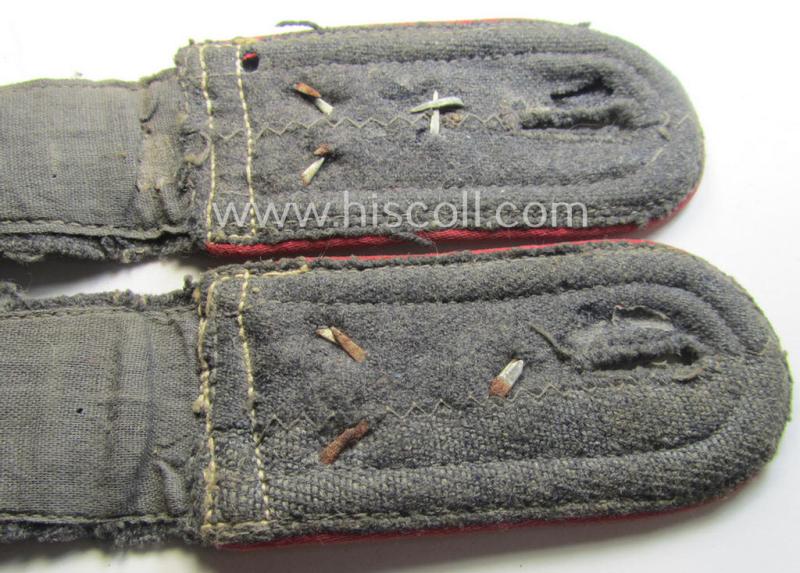 Pair of WH (Luftwaffe) NCO-type shoulderstraps: 'Stabsfeldwebel o. Spiess einer Pz-Abteilungs der LW-Felddivisionen'