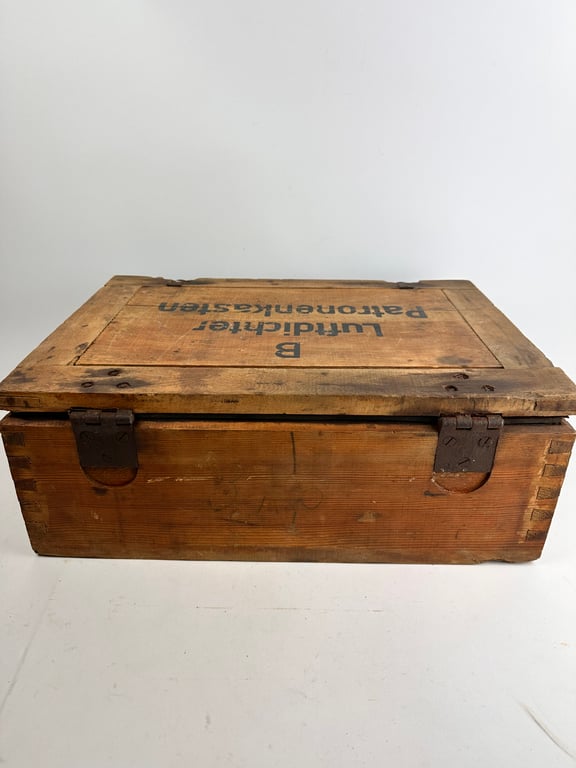WW2 WH ammo box "B Luftdichter Patronenkasten 2200 Pistolen -Patr.43 m E"