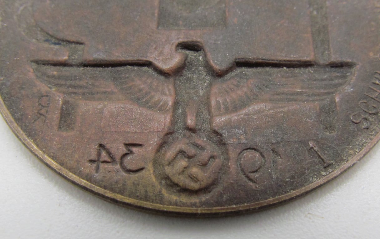 1 Mai commemorative badge. International worker's day Badge 1934