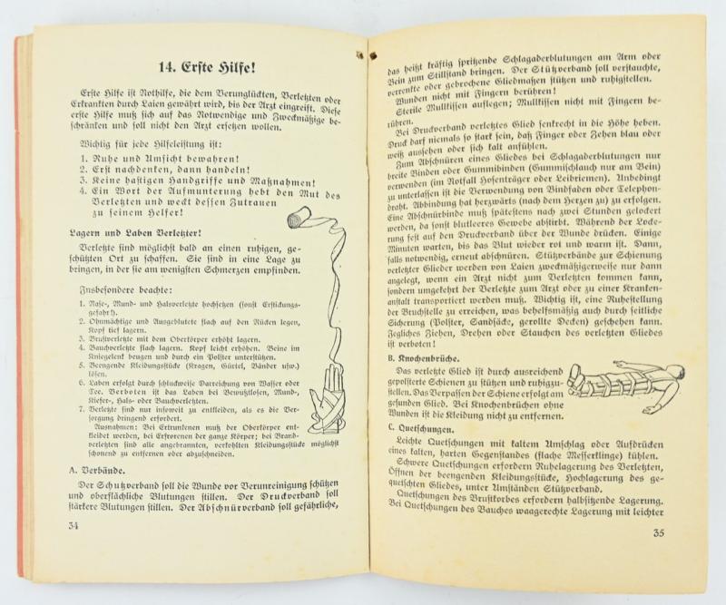 German Third Reich Period Booklet 'Was tue ich im Ernstfall?'