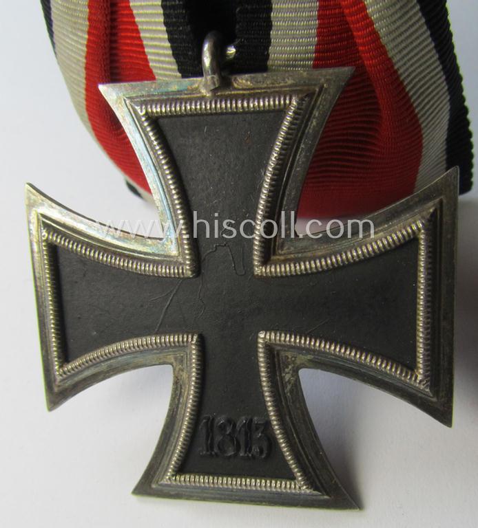 'Einzelspange' (ie. single-pieced medal-bar) showing an Iron Cross 2nd class (or: 'Eisernes Kreuz 2. Klasse')