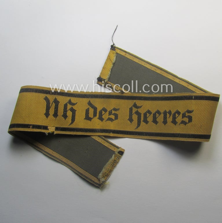 Unusual - and truly worn and/or carefully tunic-removed - 3-pieced WH (Heeres, female-related insignia-grouping comprising of a rank-roundel, signal 'Blitz' and/or cuff-title (ie. 'Ärmelstreifen'): 'NH des Heeres'