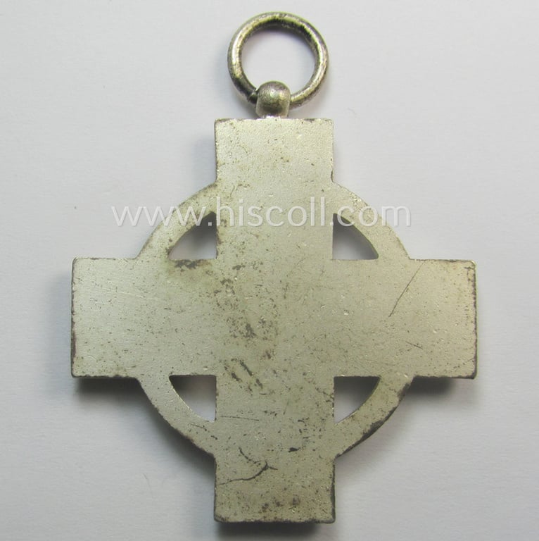 Attractive, 'Feuerwehr-Ehrenzeichen der II. Stufe' that comes together with its period piece of ribbon (ie. 'Bandabschnitt') as issued and/or recently found