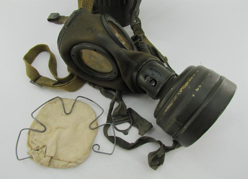 WH/SS Gasmask Cannister With Contents