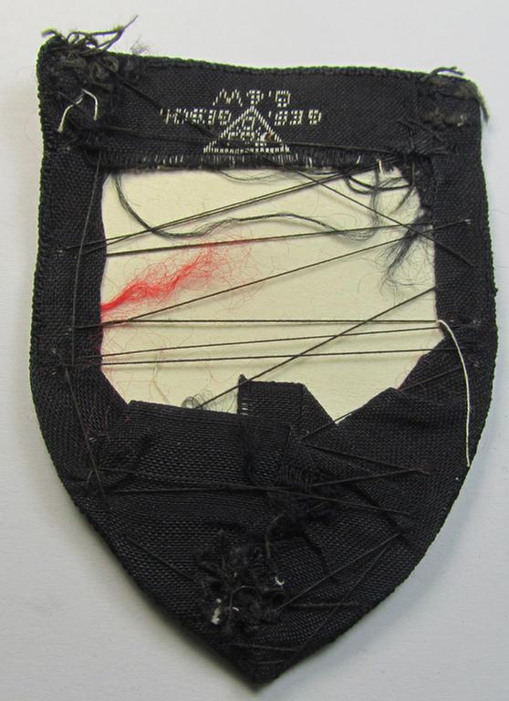 Attractive, officers'-pattern so-called: RAD (ie. 'Reichsarbeitsdienst') sleeve-badge (or: 'Dienststellenabzeichen') bearing the specialist- (ie. unit-) designation that reads: '351'