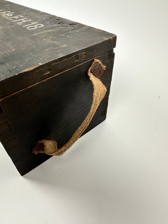 Wooden Ammo box Sonderkart.6le.F.H. 18