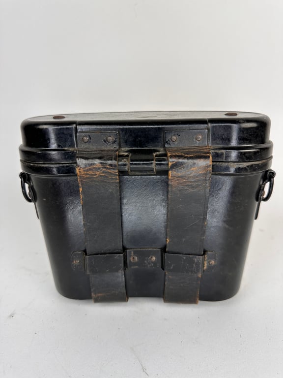 Wehrmacht 6x30 Binoculars Bakelite Case"frn42"