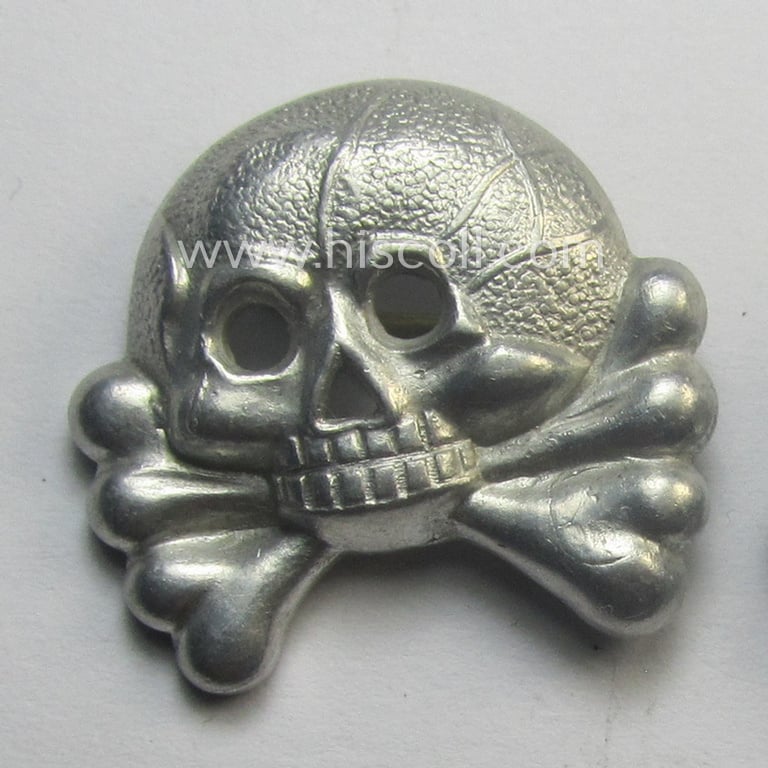 Superb - and/or fully matching! - pair of pre- (ie. early-war-) period, 'standard-issue'-pattern WH (Heeres) aluminium-based skull-devices ('Totenköpfe') as intended for usage on (amongst others) the 'Panzer'-collar-tabs