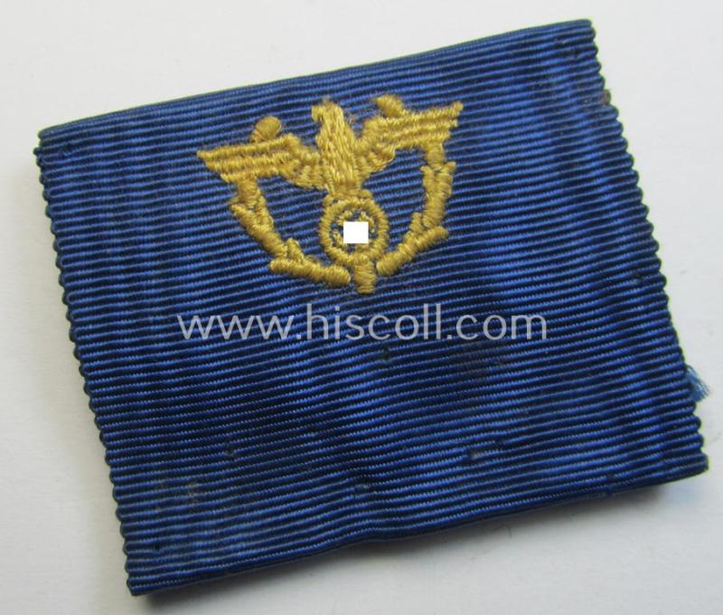Stunning, so-called: 'Zollgrenzschütz-Ehrenzeichen' (or: customs loyal-service medal) that comes together with its full-length- (ie. broader-shaped, minimally confectioned- and actually scarcely found!) ribbon (ie. 'Bandabschnitt') as issued