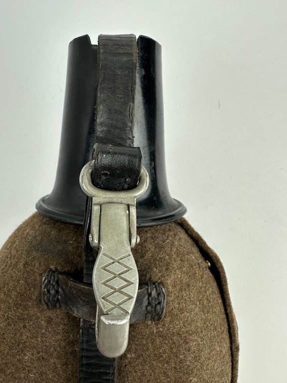 "HGF39" canteen