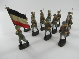 Grouping of 13x Lineol German Toy Soldiers With...