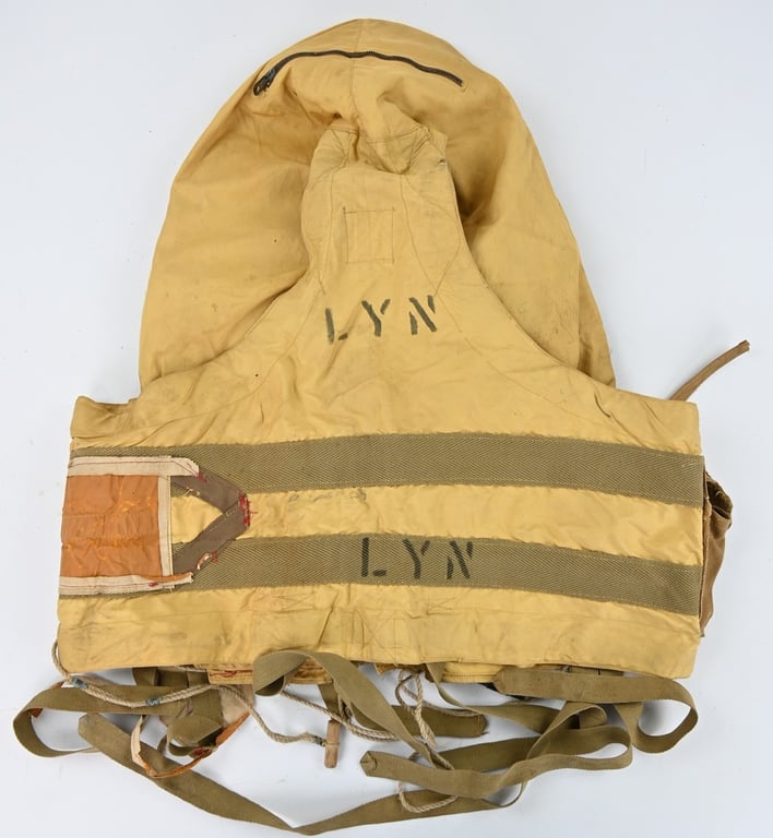 British WW2 RAF 1941 Pattern Mae West Life Preserver