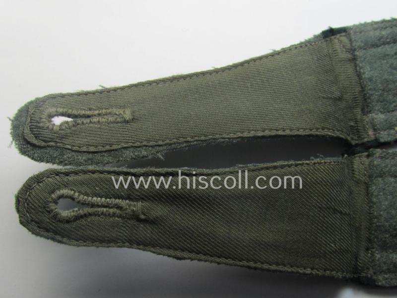 Interesting - and unusually seen! - pair of WH (Heeres) NCO-type shoulderstraps: 'Uffz. eines Infanterie-Rgts.' that comes with a period-attached pair of bright-yellow-coloured so-called: Batt.-designator 'Laschen'