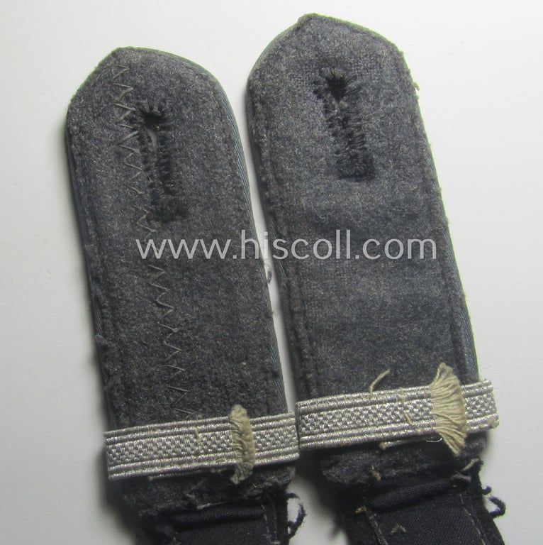 Pair of WH (Luftwaffe ie. Hitlerjugend-) related, so-called: 'Flakhelfer'-shoulderstraps as was intended for usage by a: 'Flakhelfer' (ie. later-war-period, youthful, anti-aircraft staff-member)