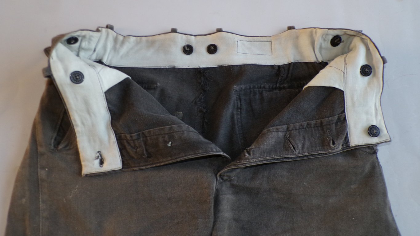 Complete WWII DJ Youth Mannequin Display