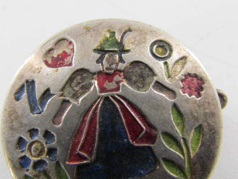 WHW Winterhilfswerk Donation Badge