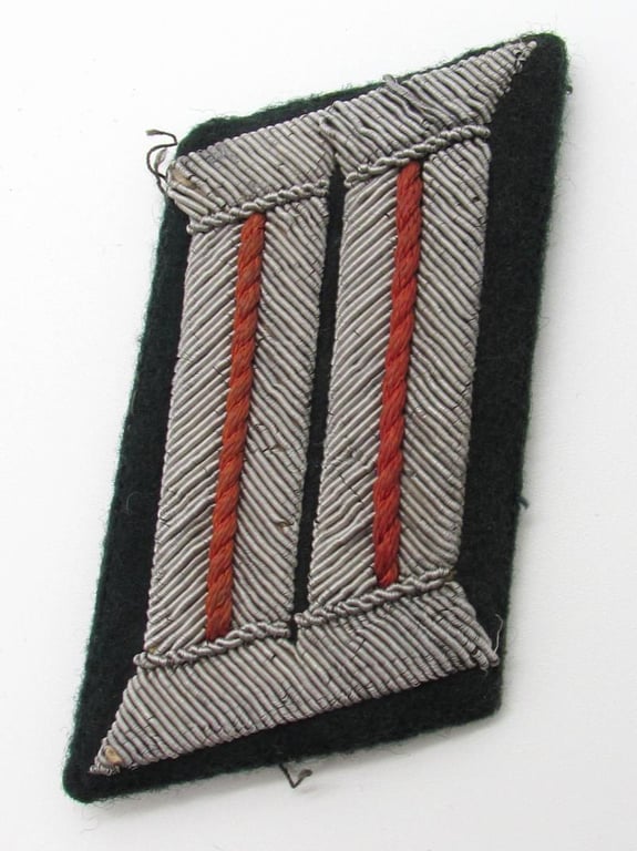 Wehrmacht Artillery Lieutenant shoulder boards & collar tabs