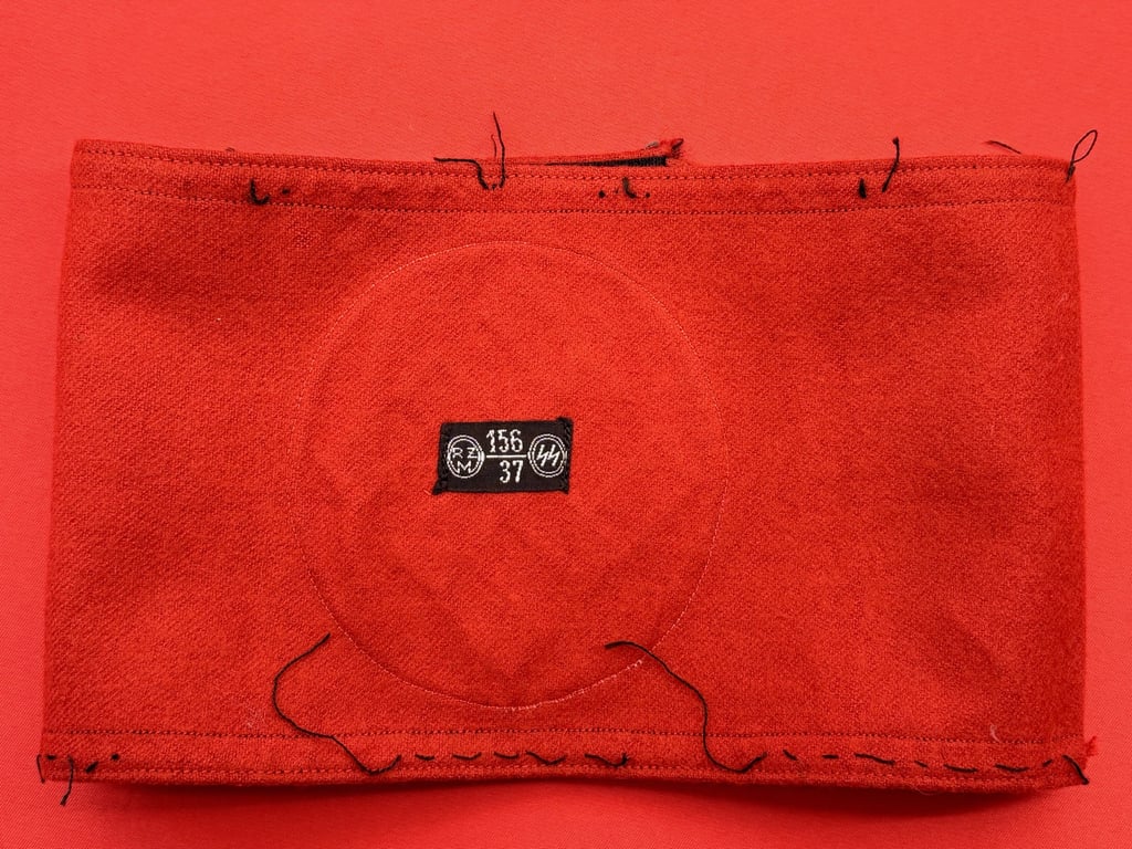 STUNNING GERMAN WWII THIRD REICH ORIGINAL ALLGEMEINE SS ARMBAND THICK RED WOOL WITH RZM SILK TAG INSIDE.