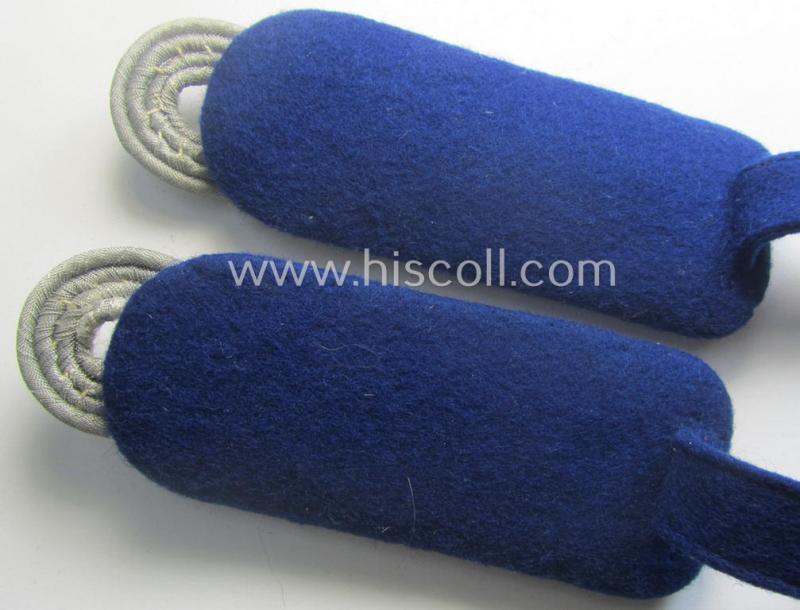 Pair of WH (Heeres) 'cyphered', officers'-type shoulderboards: 'Major u. Arzt' who served within the: 'Sanitäts-Trpn.'