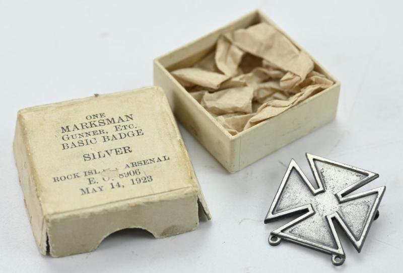 US Pre-WW2 Marksman Badge in box
