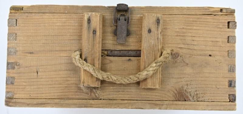 German WH Entlastungzunder 44 Ammunition Box