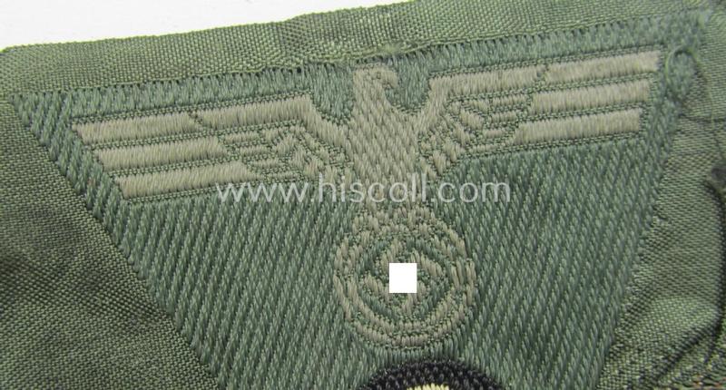 WH (Heeres) so-called: 'M43-pattern') cap-eagle/cocarde (ie. cap-trapezoid) as was specifically produced for usage on the so-called: 'M-43'-model field-caps (ie. 'Einheitsfeldmützen')