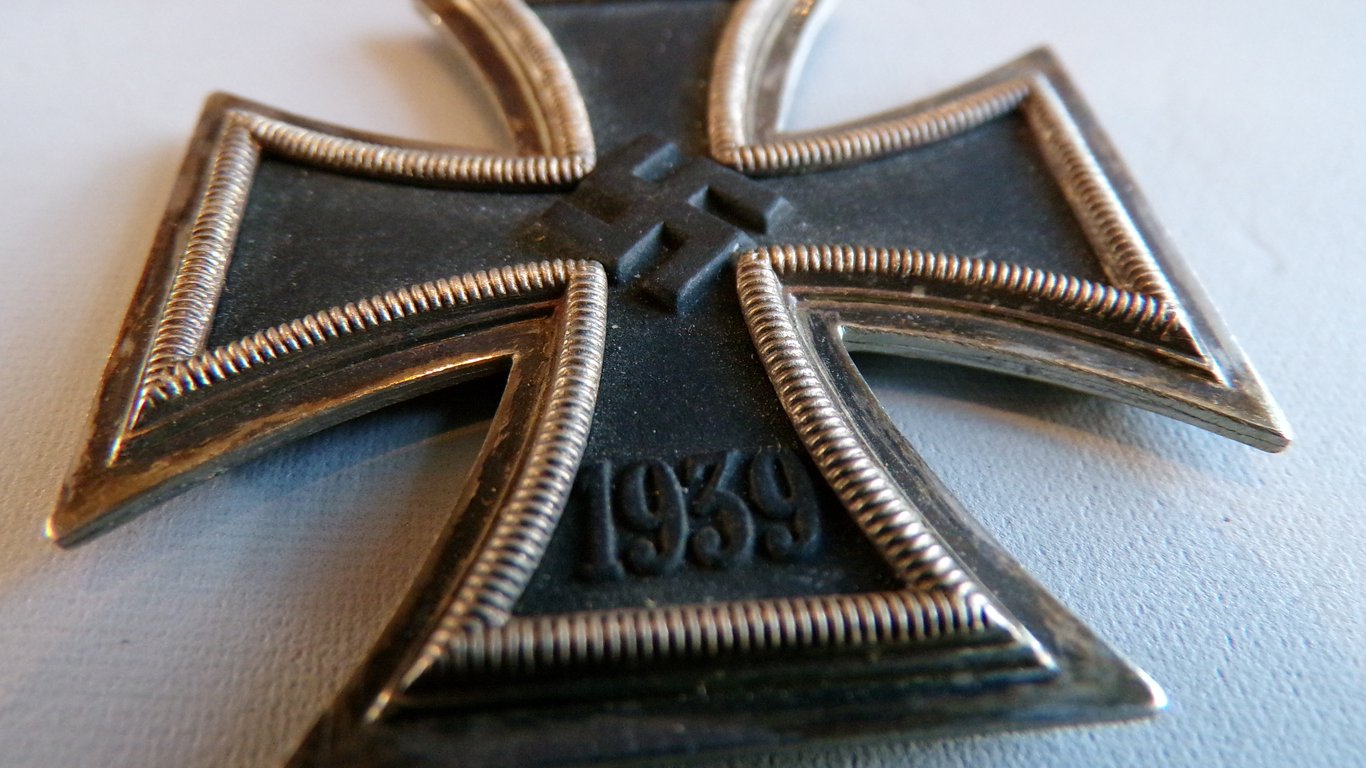 Iron Cross 2nd Class "27"