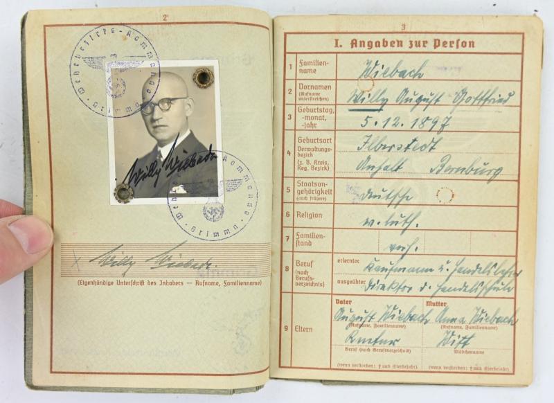 German WH Wehrpass 'Willy Wiebach'