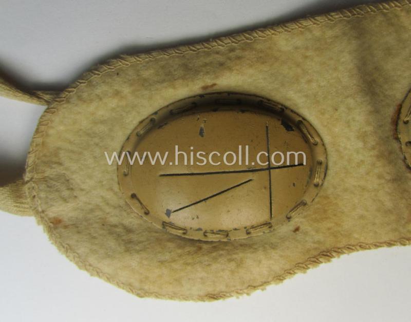 Very unusual - and actually scarcely seen! - so-called: WH 'Schnee-Schutzbrille' (ie. snow-glasses) as was - amongst others - used by the: 'Geb.Jäger-Trpn.'