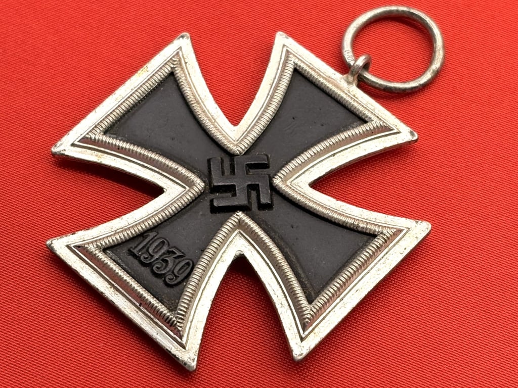 AUTHENTIC WWII IRON CROSS 2RD CLASS RING STAMPED FOR, BERG & NOLTE LUDENSCHELD GERMANY CLOSE TO MINT CONDITION.