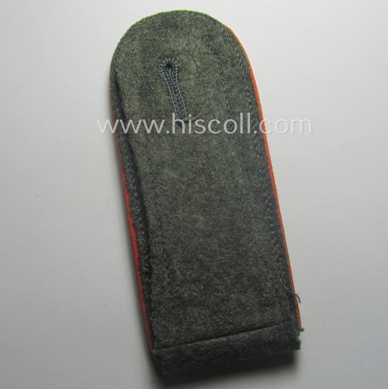Single, 'M41 o. M43'-pattern WH (Heeres) NCO-type shoulderstrap: 'Uffz. der Feldgendarmerie-Trpn.'