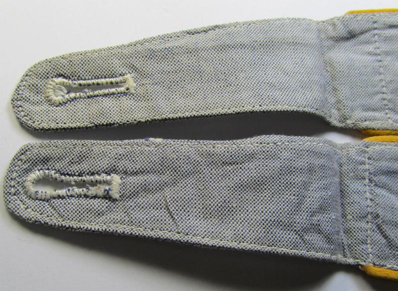 Attractive - and matching! - pair of WH (Luftwaffe) 'summer-style' EM-type shoulderstraps (as was specifically intended for usage on the: 'blau-mellierter-Hemden' ie. shirts) as was intended for a: 'Soldat der LW-Flieger- o. FJ-Truppen'