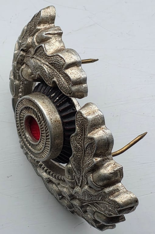 WWII German metal cap wreath