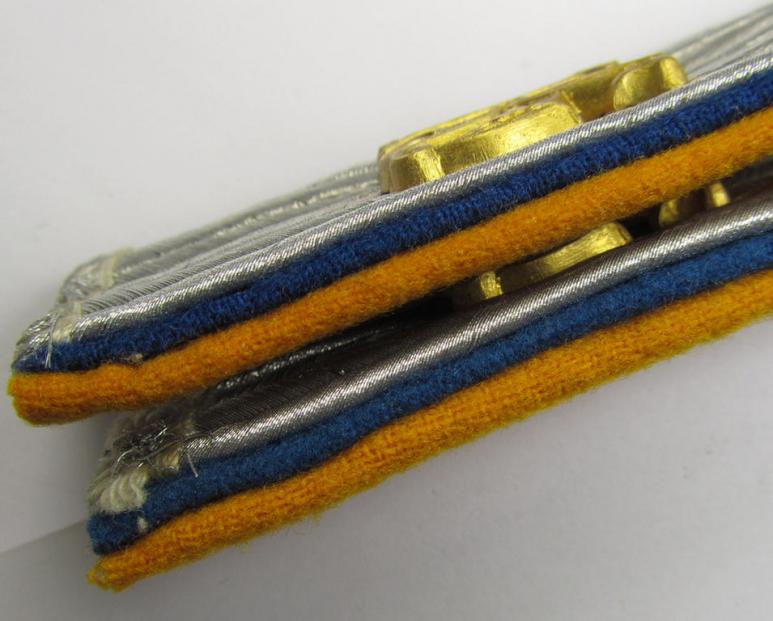 Attractive - and almost matching! - pair of WH (Luftwaffe) 'dual-piped', officers'-type shoulderboards as was intended for usage by a: 'Leutnant der Reserve eines Flieger- o. Fj.-Regiments und Mitglied einer LW-Kriegsschule'