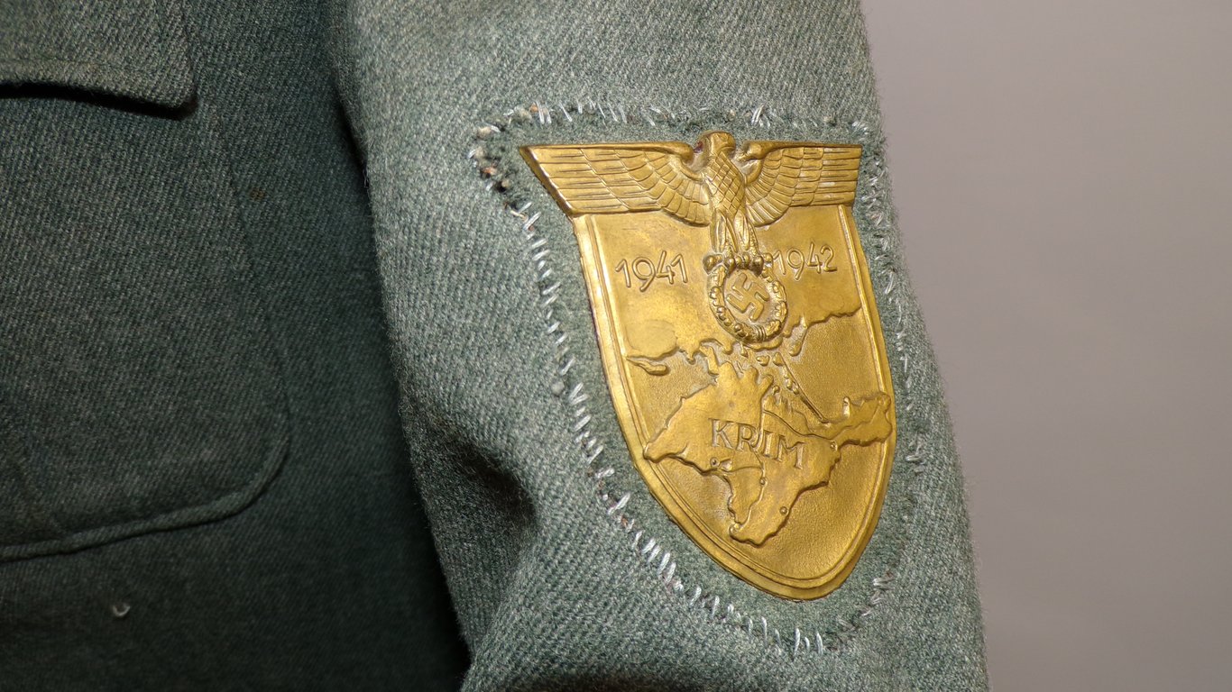 Tunic from a Hauptmann Artillerie