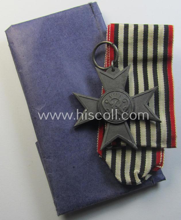 Attractive, WWI-period: 'Verdienstkreuz Kriegshilfsdienst 1916' (or: war service-cross 1916) being a typical, non-maker-marked- and zinc-based example that comes together with its non-confectioned piece of ribbon (ie. 'Bandabschnitt')