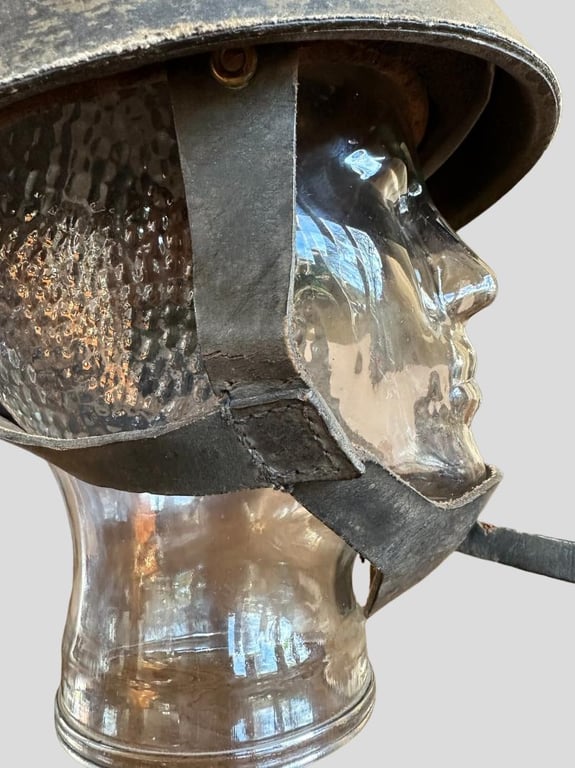 British Airborne Fibre Rim Helmet -1942-