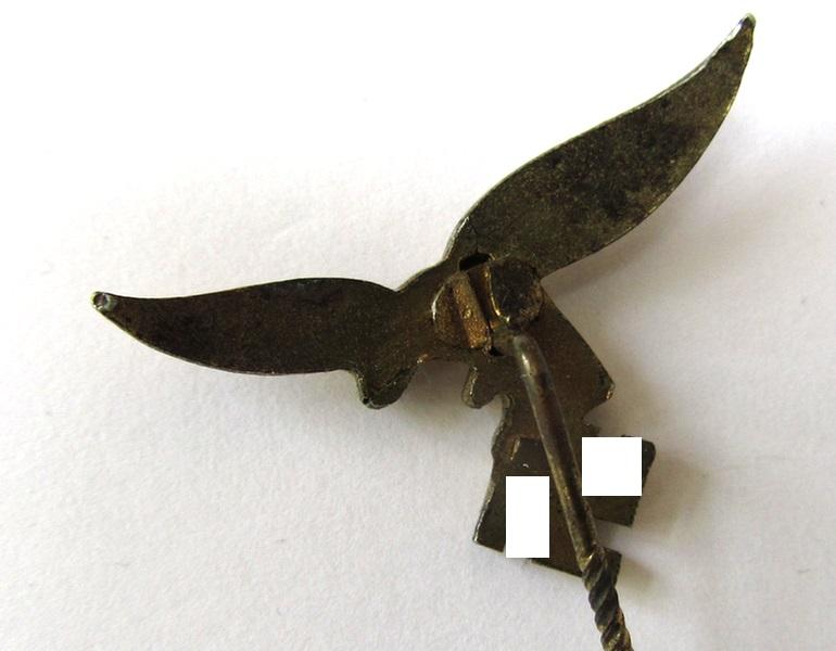 Neat, golden-toned (WH) Luftwaffe-related lapel-pin to be worn on the civil attire as intended for staff-members of the 'Luftwaffe', depicting an early pattern (i.e. 'down-tail'-modelled-) eagle - very nice, IMO only minimally used ie. worn, conditio