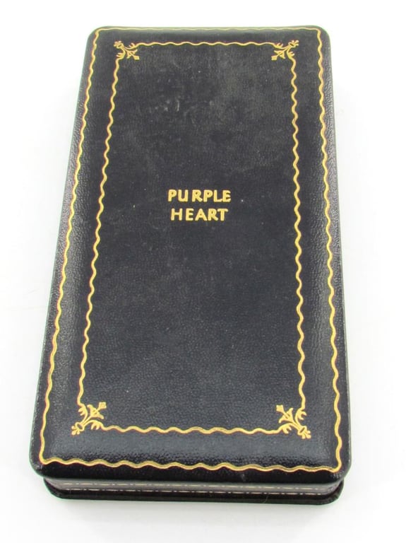 US WWII Purple Heart in case