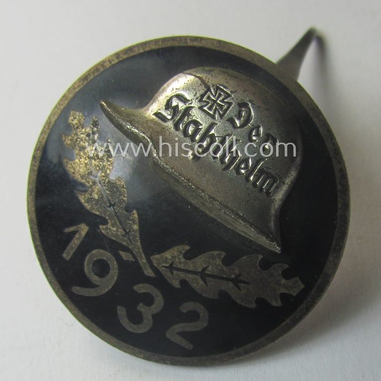 'Der Stahlhelm' - Bund der Frontsoldaten (Sta) - Eintrittsabzeichen 1932' being a non-engraved- (albeit 'A'-marked) example