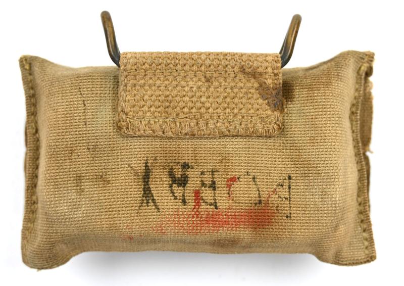 US WW2 M-1910 First Aid Pouch & First Aid Kit
