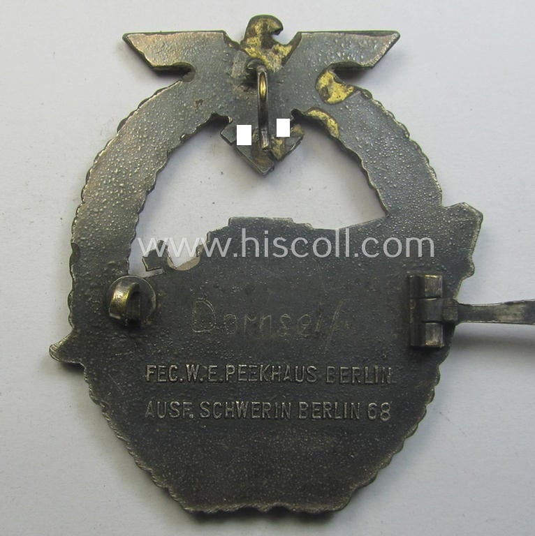 Superb, WH (Kriegsmarine) so-called: 'Kriegsabzeichen für Schnellboote - 2. Modell' (or: E-boat-war-badge of the 2nd model) being a maker- (ie. 'Fec. W.E. Peekhaus'-) marked example as was produced by the: 'Schwerin'-company