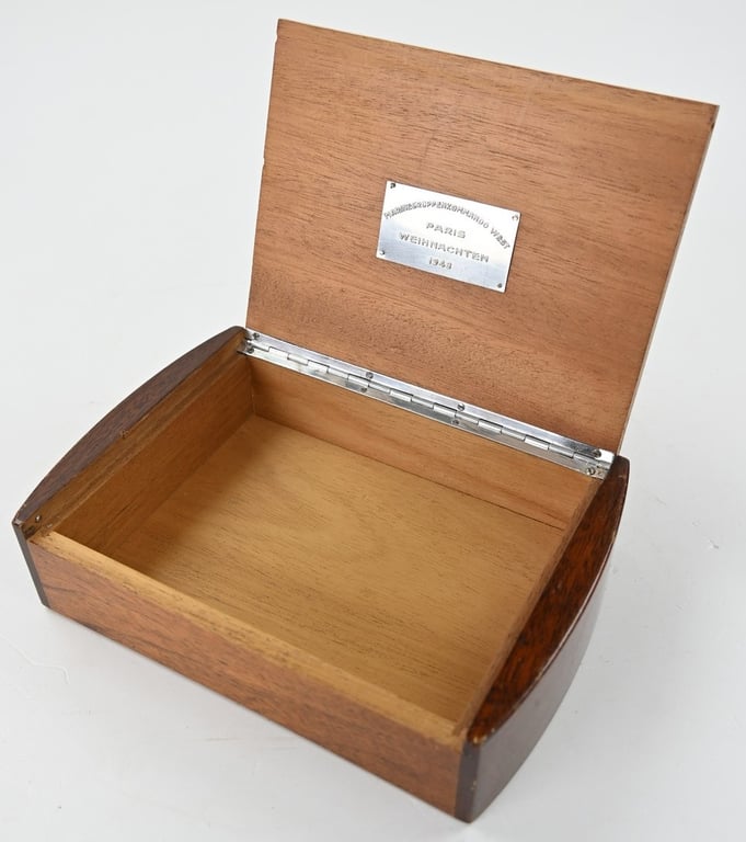 German KM Sigarbox Paris 1943