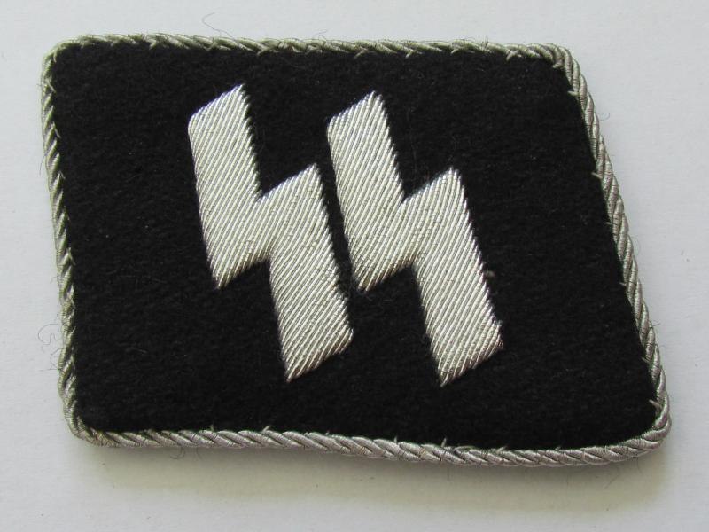 Waffen SS Obersturmführer collar tabs