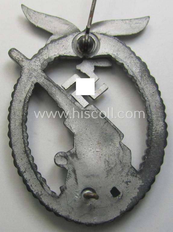 Later-war-period, 'Feinzink'-based example of a WH (Luftwaffe) 'Flakkampfabzeichen' (as was produced by a to date unknown maker)