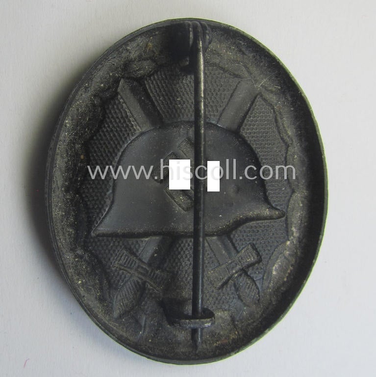 Minimally used- and/or hardly worn black-class wound-badge (or: 'Verwundeten-Abzeichen in Schwarz') being a typical non-maker-marked (and magnetic!) example
