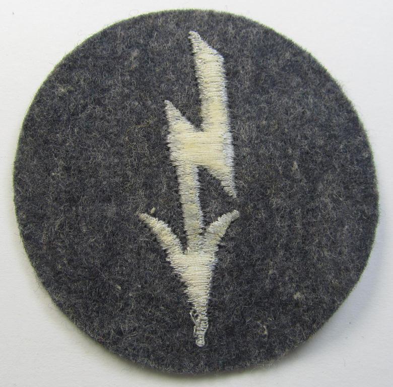WH (Luftwaffe) machine-embroidered, trade- ie. special-career ie. proficiency patch as was specificallly intended for usage by: 'Luftwaffe Truppen-Nachrichten Personal'