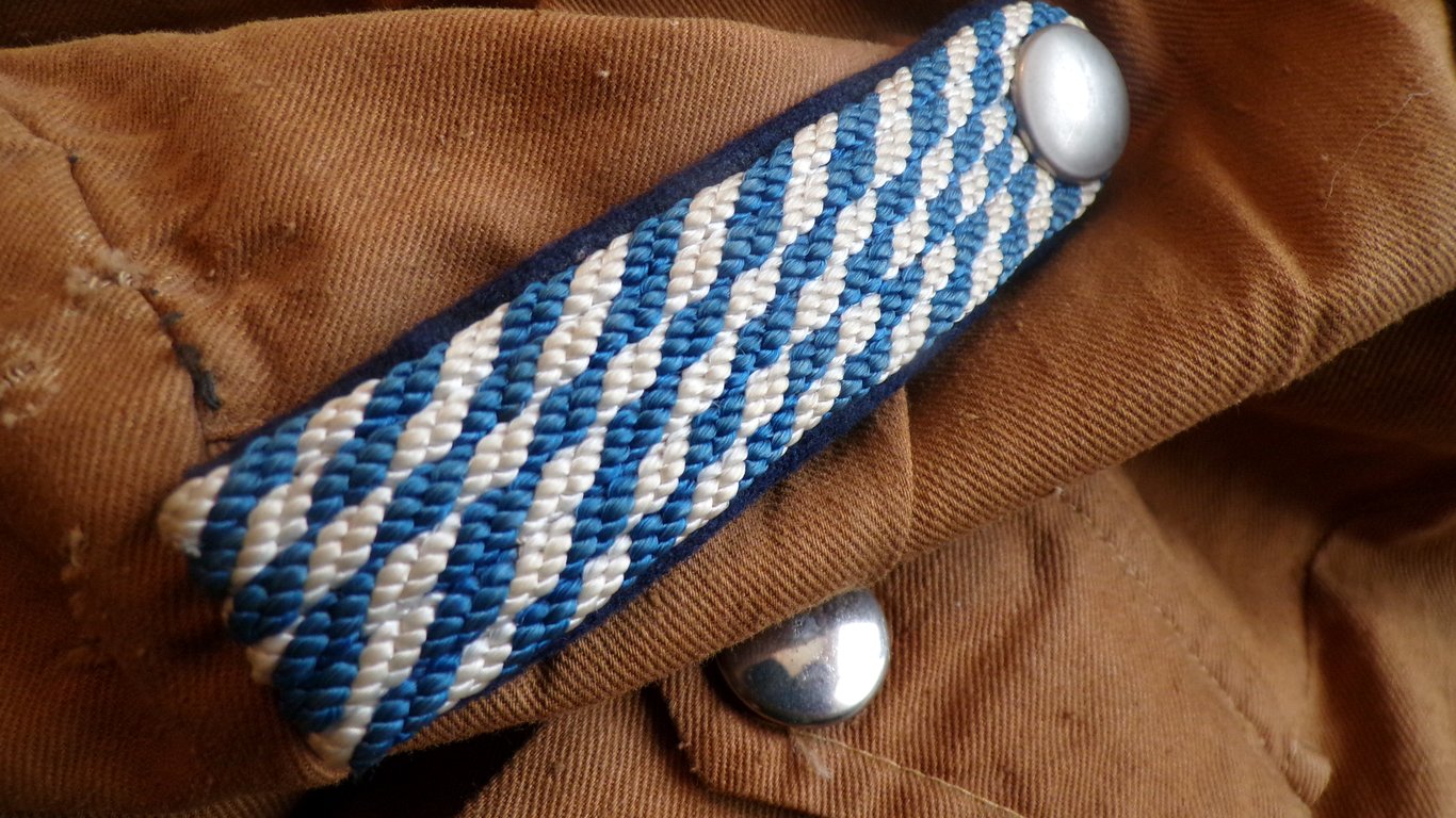 Complete uniform of an S.A man part 1