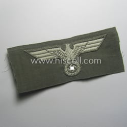 Early-pattern, WH (Heeres) white-coloured side-cap-eagle (ie. 'Schiffchenadler für...
