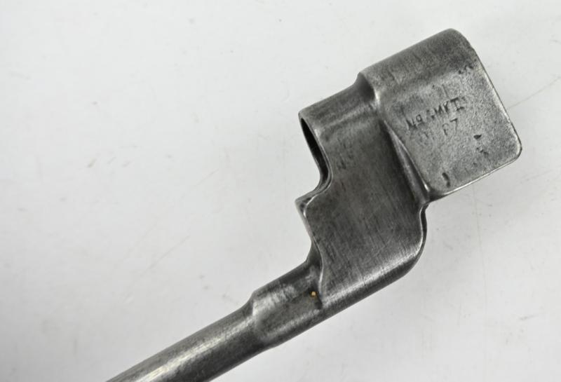 British WW2 Spike Bayonet with Frog